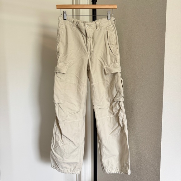 Aritzia cargo pants - Picture 2 of 4